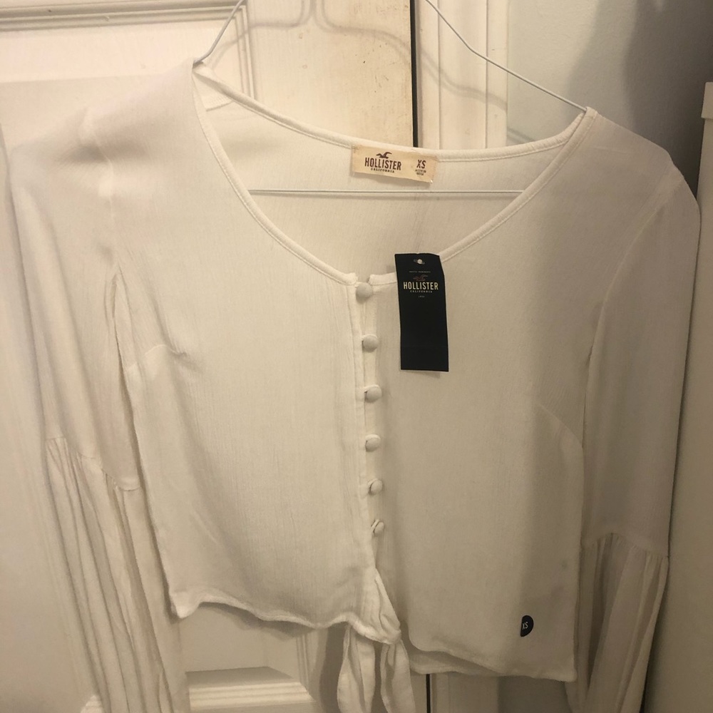 long sleeve hollister bottom up with tie